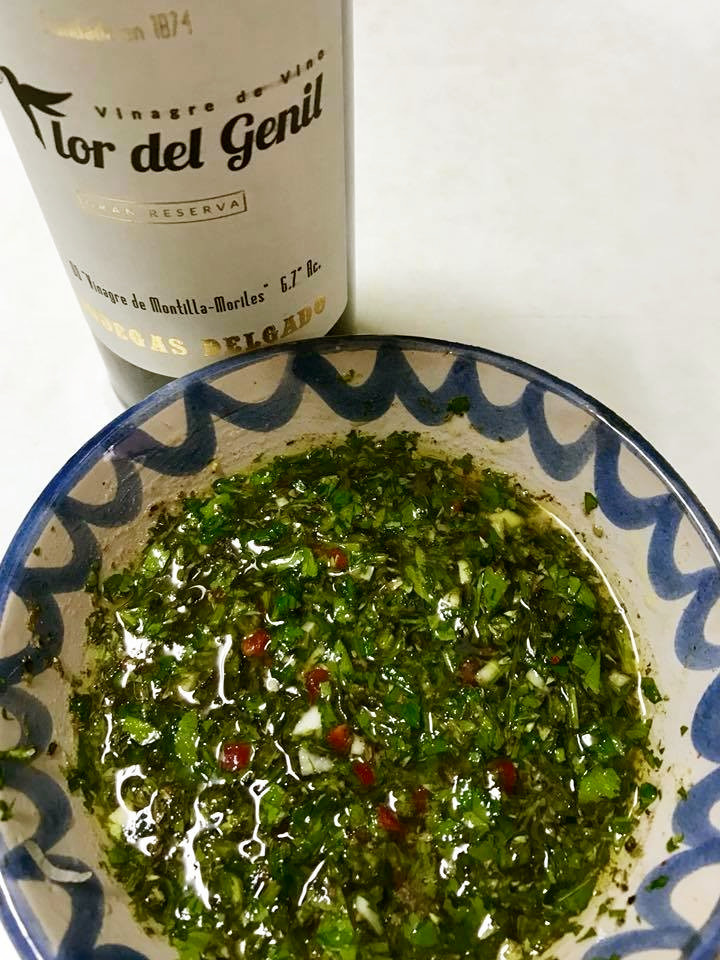 グリルサーモンとアボカドのチミチュリのレシピ