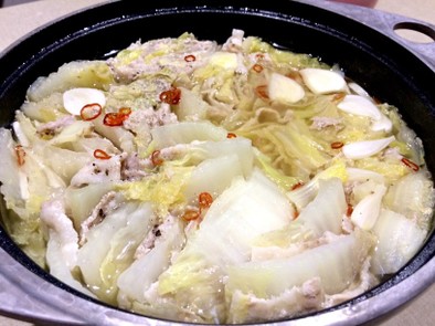 豚肉と白菜のミルフィーユ鍋(やや和風)の写真