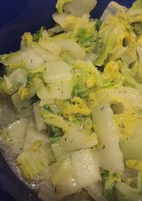 白菜の炒め煮 ハーブと塩で味付け