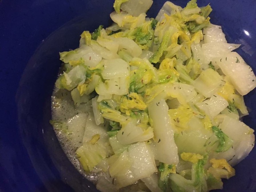 白菜の炒め煮 ハーブと塩で味付けの画像