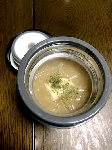 たまねぎとキヌアのスープの写真