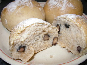 ホームベーカリーで黒豆パン