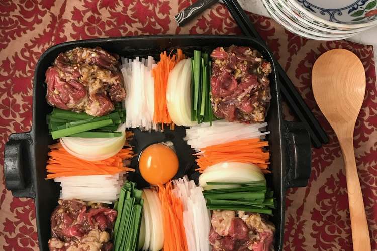 韓国風すき焼き鍋 チョンゴル レシピ 作り方 By Keiboubou クックパッド 簡単おいしいみんなのレシピが353万品