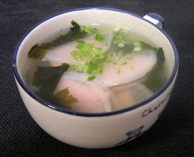 魚肉ソーセージ de 大根ワンタンスープ
