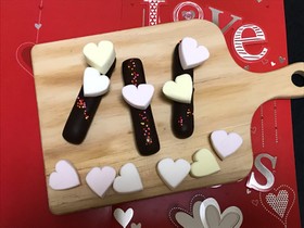 簡単バレンタイン♡市販お菓子にデコだけ♡