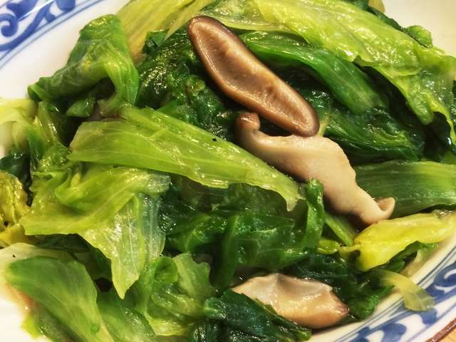 パッと完成 レタスと椎茸の炒め物 By げんき菜っぱ クックパッド