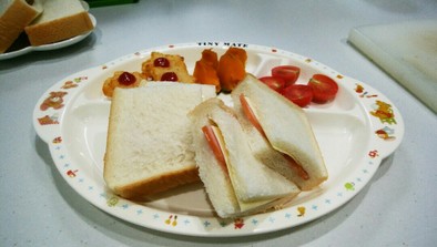 幼児食にも☆ハムチーズのポケットサンドの写真