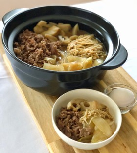 すき焼き?じゃない牛丼鍋です♪