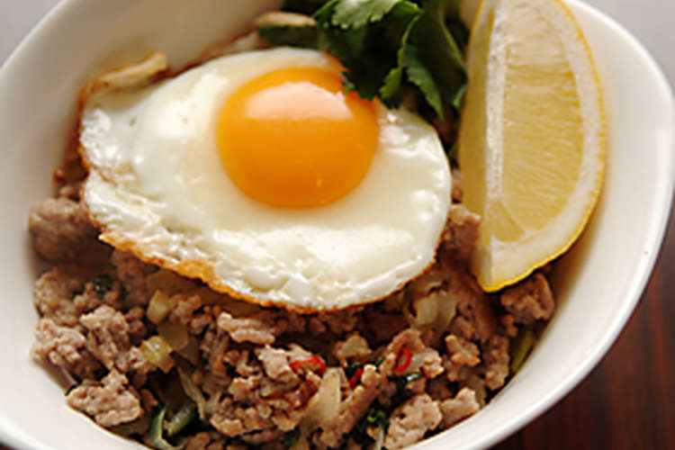 タイ風ひき肉のバジル炒めご飯 レシピ 作り方 By リャンリャン クックパッド 簡単おいしいみんなのレシピが357万品