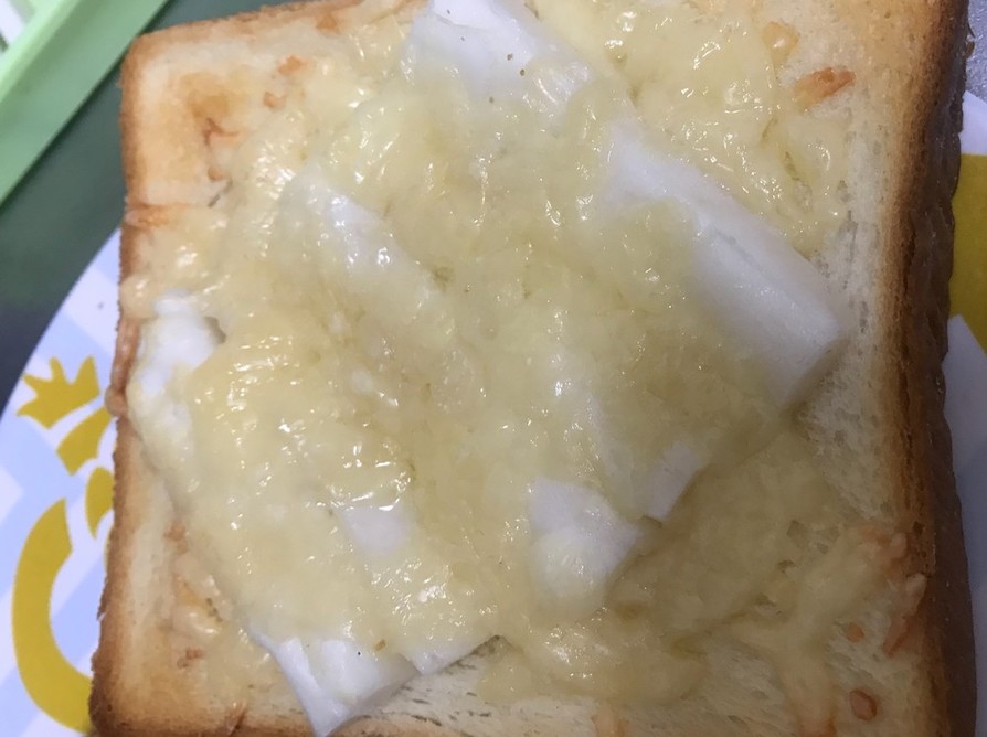 トーストアレンジ 餅とチーズの画像