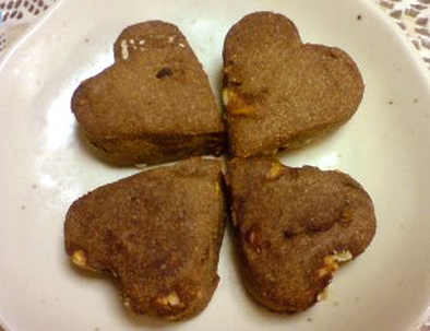 砂糖いらず！ココア風味のキャロブクッキーの写真