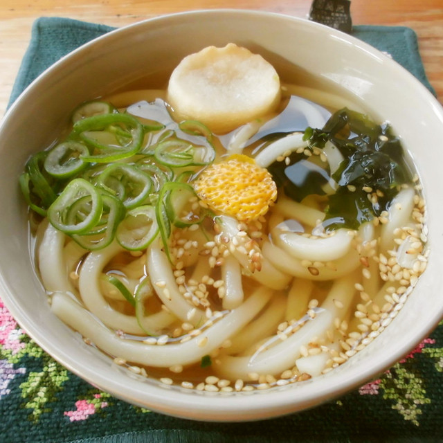 本当にさっぱりした味の柚子ポン酢うどん レシピ 作り方 By 花時計咲いた クックパッド 簡単おいしいみんなのレシピが377万品