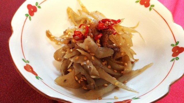 ゴボウとレンコンの牛肉入りキンピラ