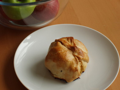 ブルドロ*りんごの丸ごとパイの写真