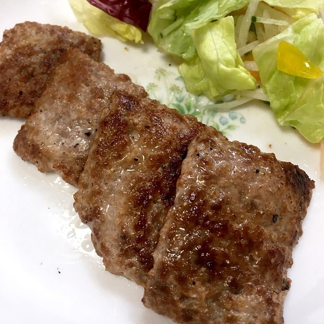 話題入 超簡単ズボラ激旨ひき肉ステーキ レシピ 作り方 By Ayairaku クックパッド 簡単おいしいみんなのレシピが360万品