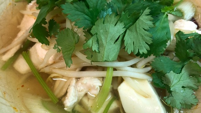 鶏むね肉ともやしスープ 冬でもパクチー レシピ 作り方 By 気まぐれご飯を作る人 クックパッド 簡単おいしいみんなのレシピが360万品