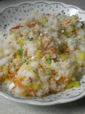 鮭とたくあんの和チャーハン♪