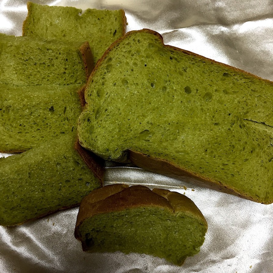 クロレラバイオリンク食パンの画像