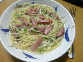 刻みネギの和風スープパスタ
