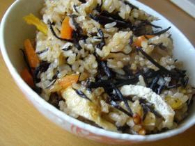 栄養満点☆ひじきの炊き込みご飯♪