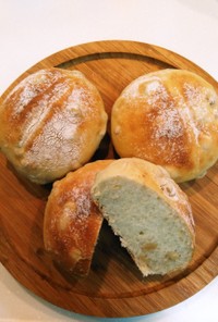 ソイブレッド…蒸し大豆入りのパン