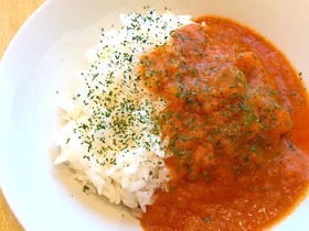 ▼じゃが芋と豚バラ軟骨のトマト煮込み