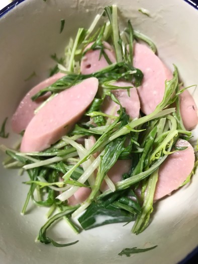 水菜と魚肉ソーセージのマヨポン和えの写真