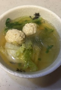 白菜と鶏ミンチの春雨スープ