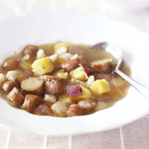 根菜とウインナーのスープ　ニンニク風味