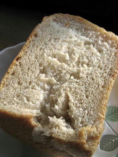 ホシノ丹沢酵母で　ライ麦粉入り林檎食パンの写真