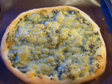バジルのピザの写真