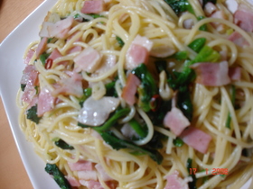 ベーコンとほうれん草deポパイなパスタ
