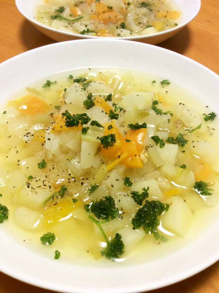 ローリエが効く野菜たっぷり岩塩スープの画像