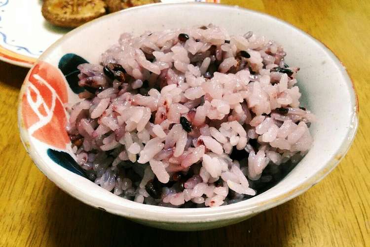 もっちりむっちり紫黒米ご飯 レシピ 作り方 By Shikkachan クックパッド 簡単おいしいみんなのレシピが353万品