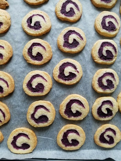おまじないクッキー　ハロウィン紫いもの写真