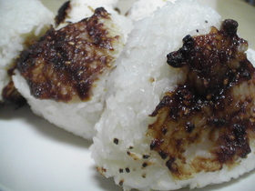 冷めても美味しい☆味噌焼きおにぎり