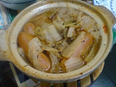 土鍋で作る！ウィンナーと白菜のバジル煮の写真