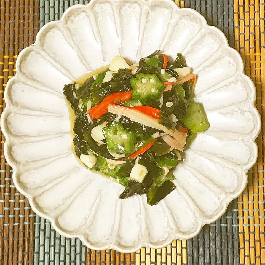 簡単、お弁当◎オクラと長芋の海藻サラダの画像