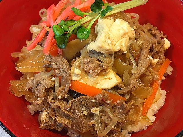 我が家の野菜たっぷりカサ増し牛丼 レシピ 作り方 By ばぁばまんま クックパッド 簡単おいしいみんなのレシピが376万品