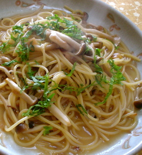 きのこの梅バタスープパスタ
