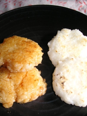 残りご飯餅のチーズ焼き