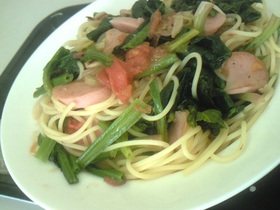 ほうれん草とトマトのあっさり*パスタ
