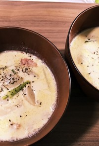 カブとベーコンの豆乳味噌スープ