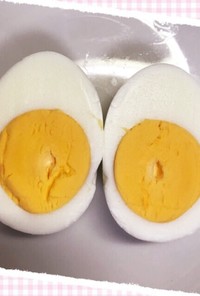 ラップで！簡単キレイなゆで卵の切り方