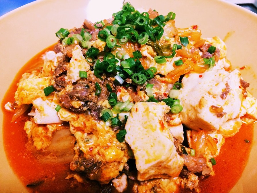 キムチと卵の肉豆腐の画像
