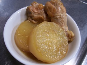 手羽元使って☆ 美味しい鶏大根はいかが?