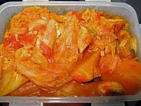 白菜と鶏肉のトマト煮込み