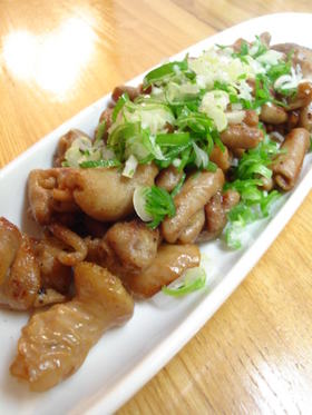 モツのネギ塩焼き