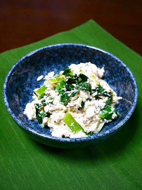 簡単！焼き豆腐で水切り不要☆小松菜白和えの画像