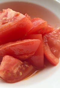 トマトのオリーブオイル炒め。